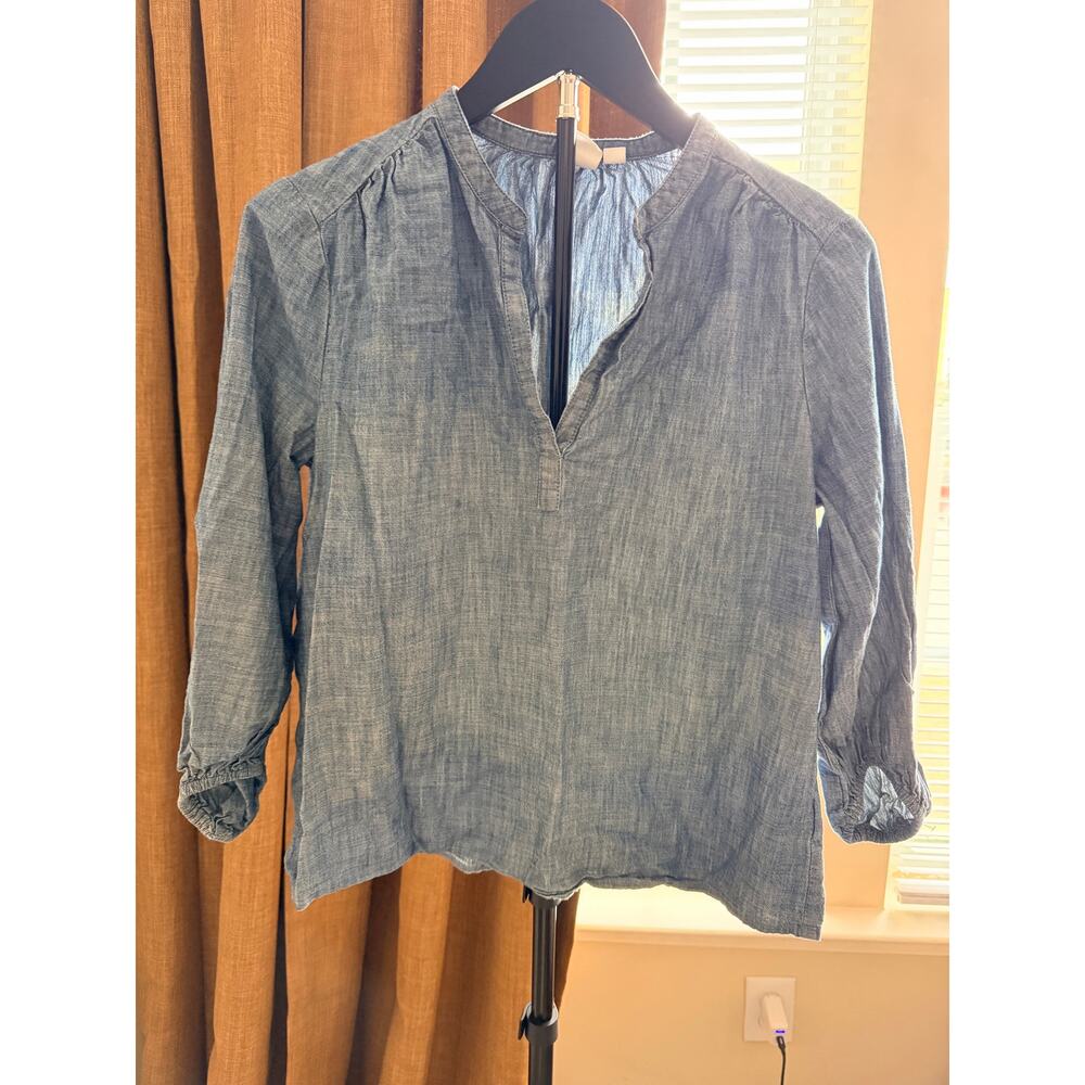 Gap XS Blue 100% Cotton V Neck Shirt EUC